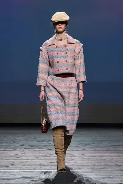 Look 29